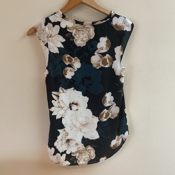 RW&Co green and white sleeveless top XXS - Picture 2 of 6